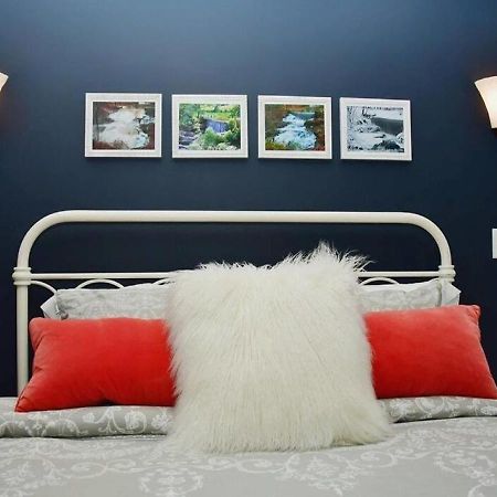 Cottage At Millpond Falls - A Romantic Escape Warwick Ngoại thất bức ảnh