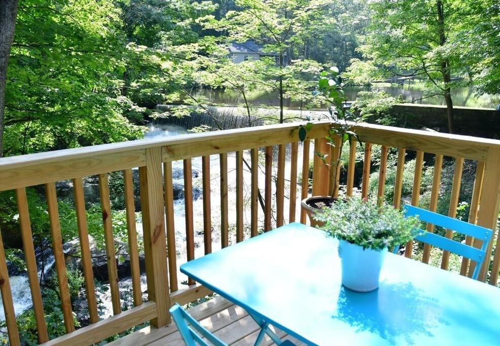 Cottage At Millpond Falls - A Romantic Escape Warwick Ngoại thất bức ảnh